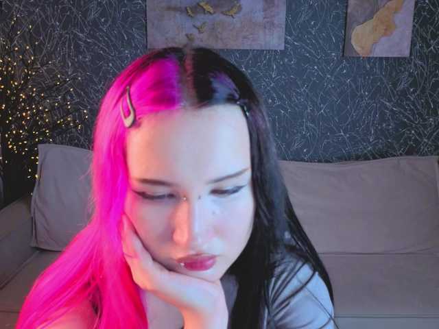 Ekimmj-age live cam on BongaCams