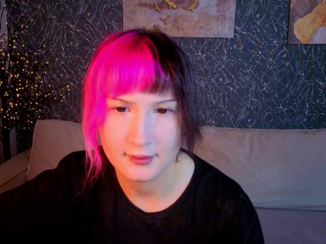 Ekimmj-age live cam on BongaCams