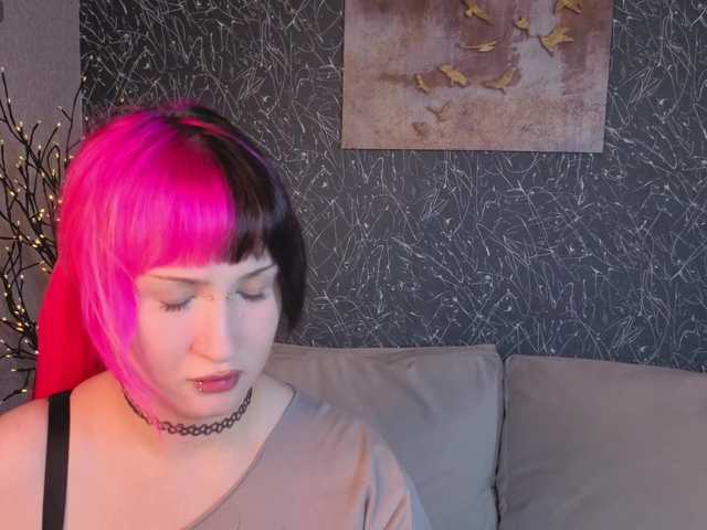 Ekimmj-age live cam on BongaCams