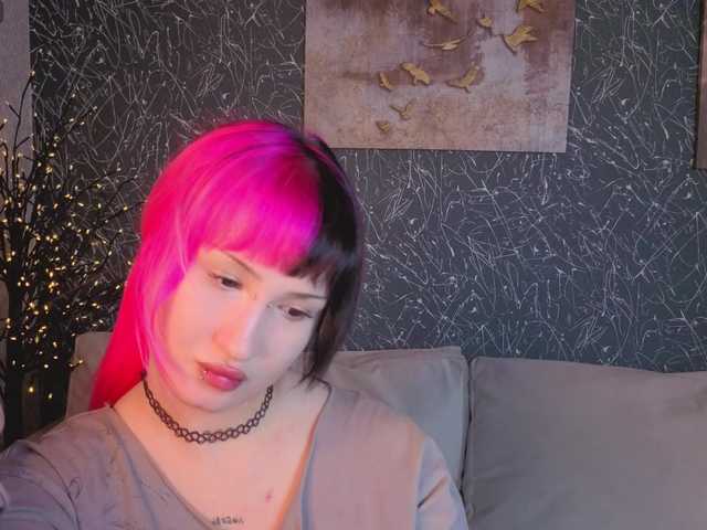 Ekimmj-age live cam on BongaCams