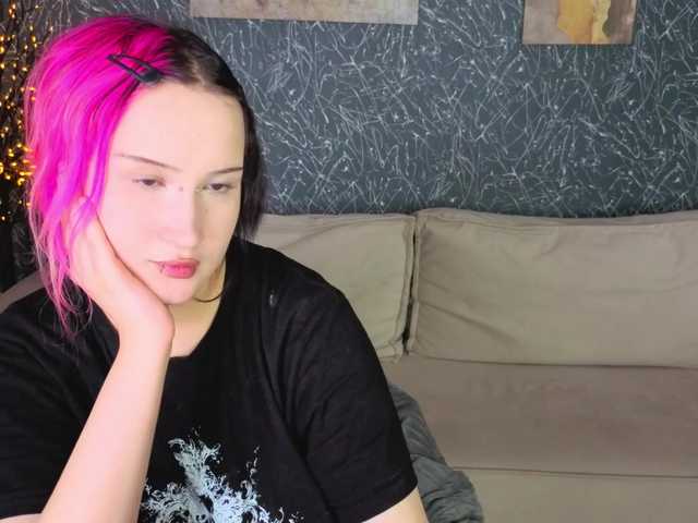 Ekimmj-age live cam on BongaCams