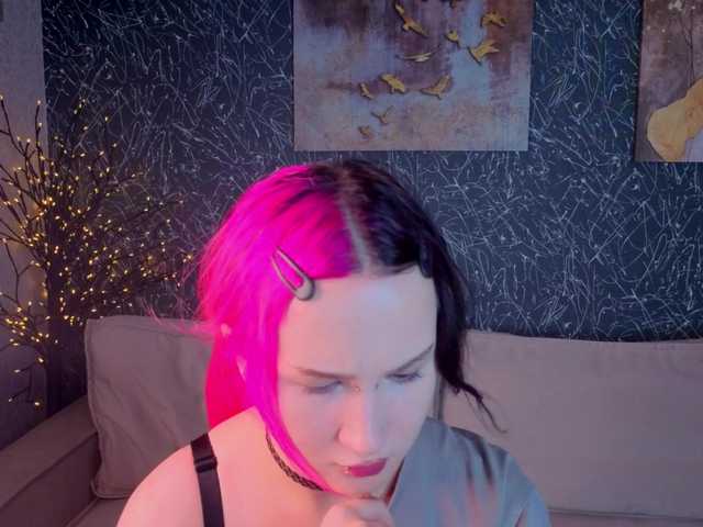 Ekimmj-age live cam on BongaCams
