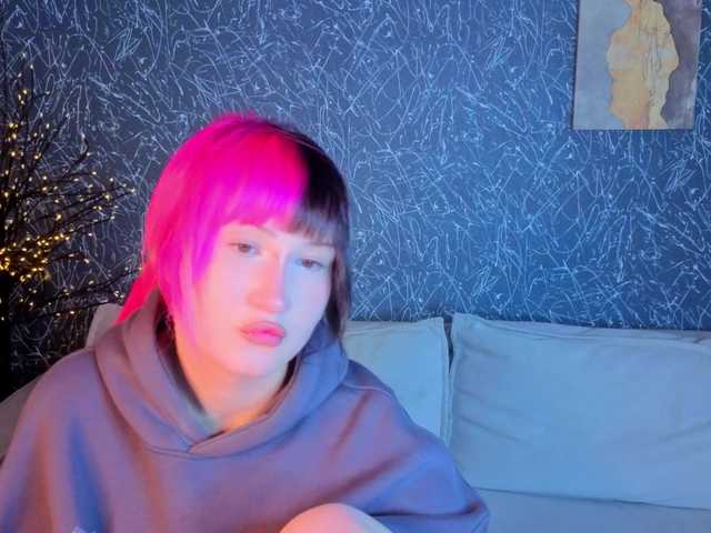 Ekimmj-age live cam on BongaCams