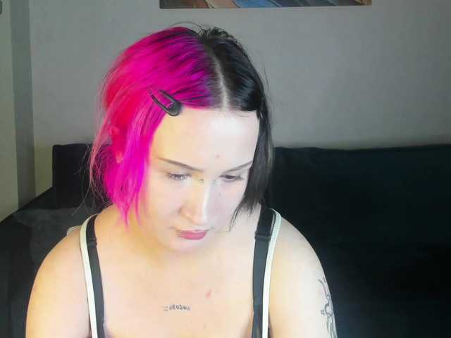 Ekimmj-age live cam on BongaCams