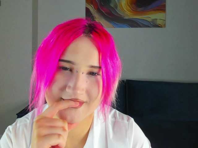 Ekimmj-age live cam on BongaCams