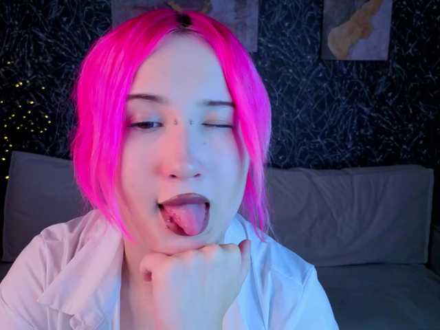 Ekimmj-age live cam on BongaCams
