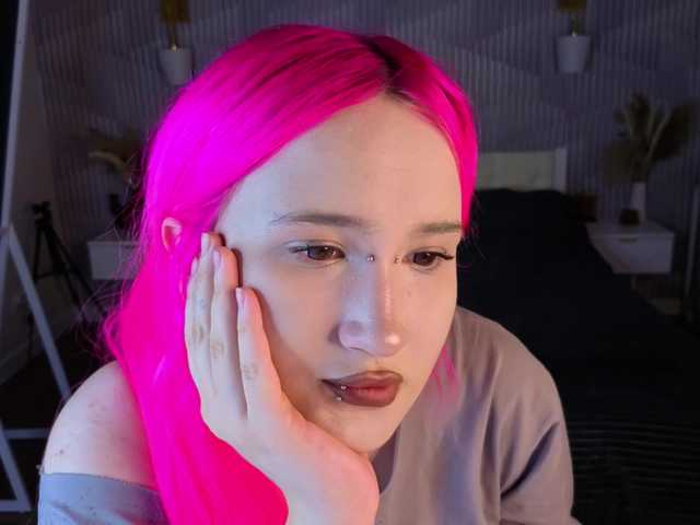 Ekimmj-age live cam on BongaCams