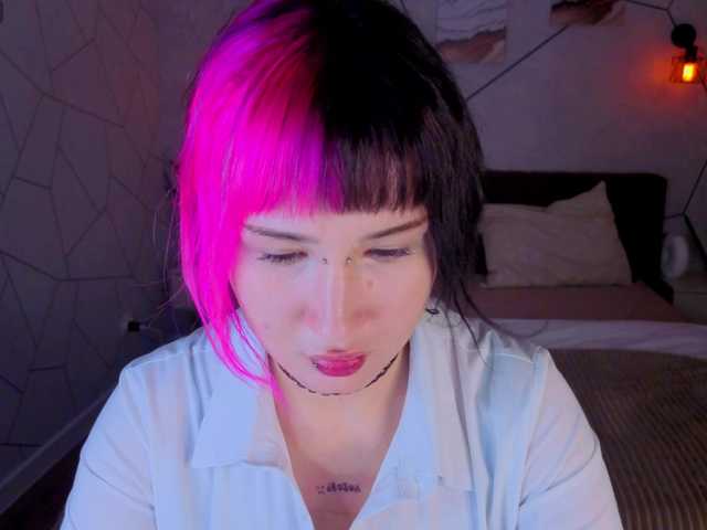 Ekimmj-age live cam on BongaCams