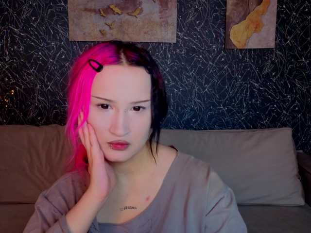 Ekimmj-age live cam on BongaCams