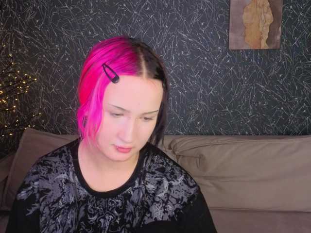 Ekimmj-age live cam on BongaCams