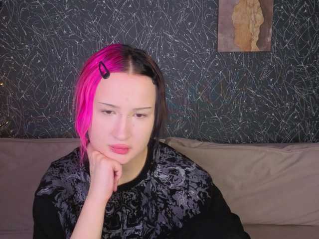 Ekimmj-age live cam on BongaCams