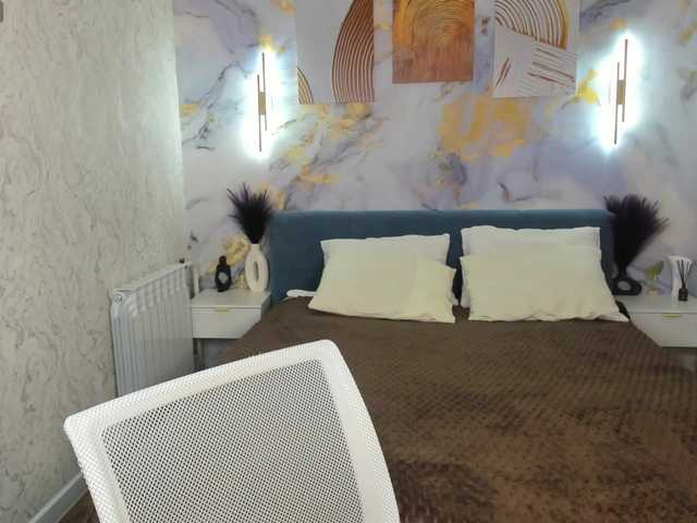 Ekimmj-age live webcam show