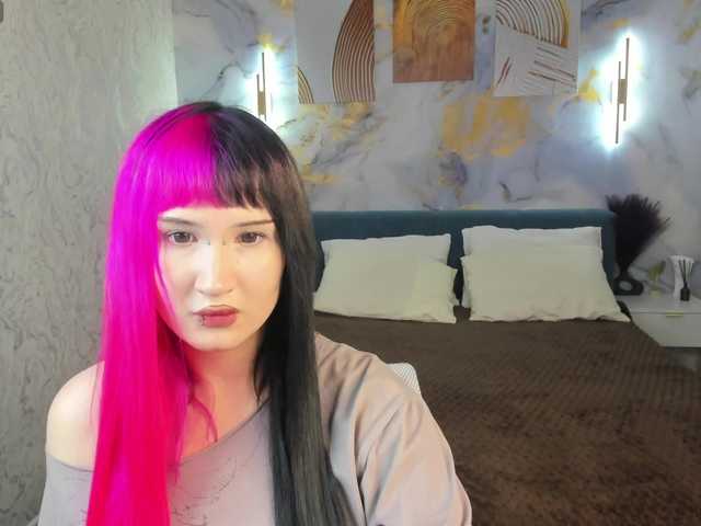 Ekimmj-age live cam on BongaCams