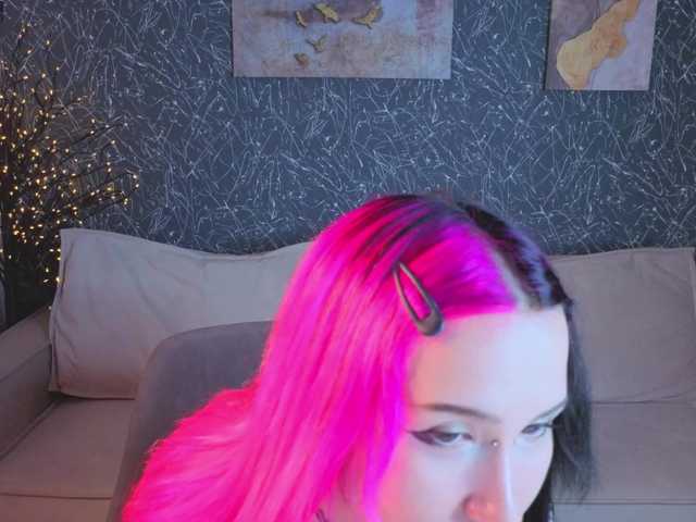 Ekimmj-age live cam on BongaCams