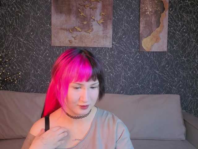 Ekimmj-age live cam on BongaCams