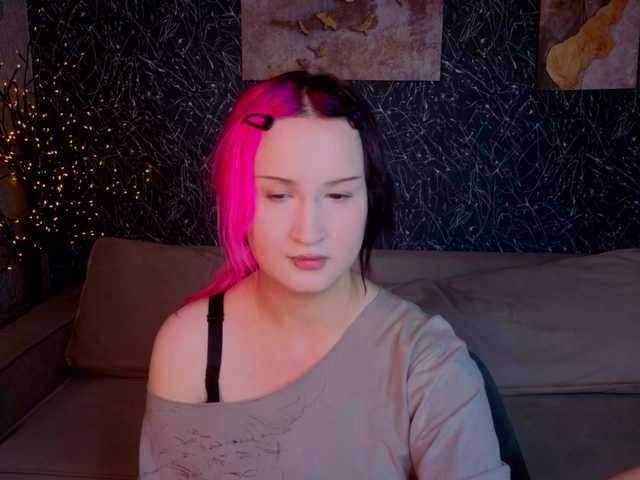 Ekimmj-age live cam on BongaCams