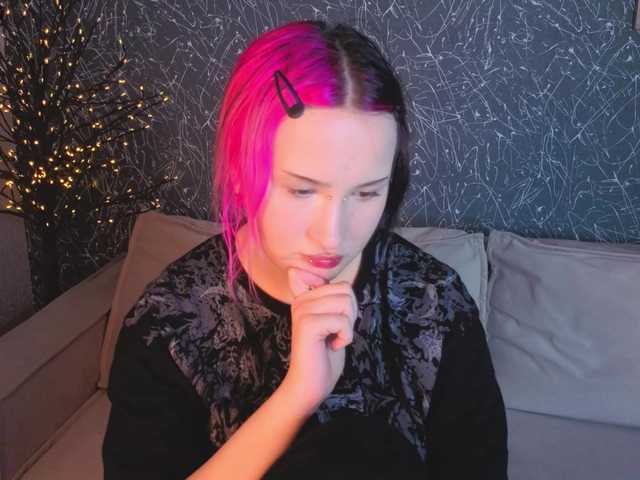 Ekimmj-age live cam on BongaCams