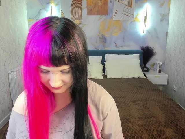 Ekimmj-age live webcam show