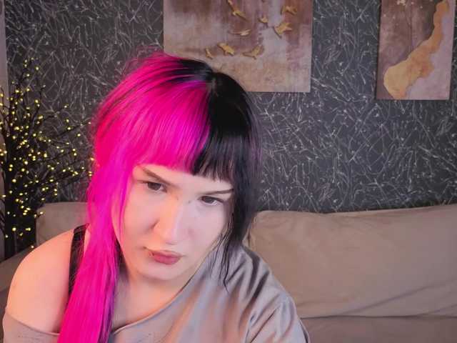 Ekimmj-age live cam on BongaCams