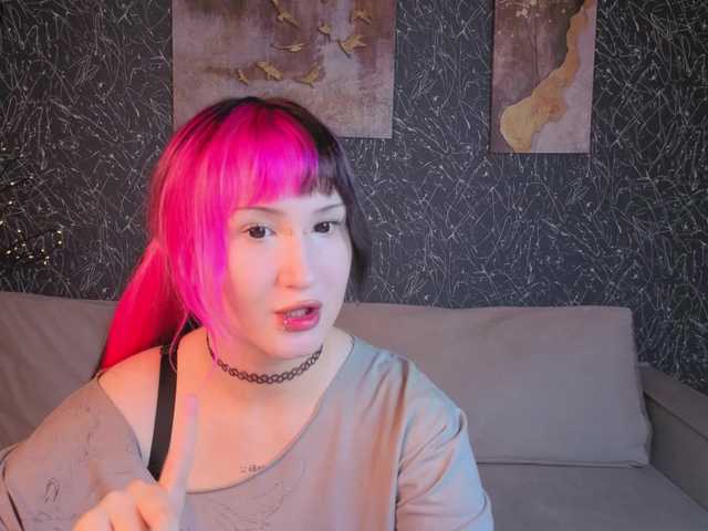 Ekimmj-age live cam on BongaCams