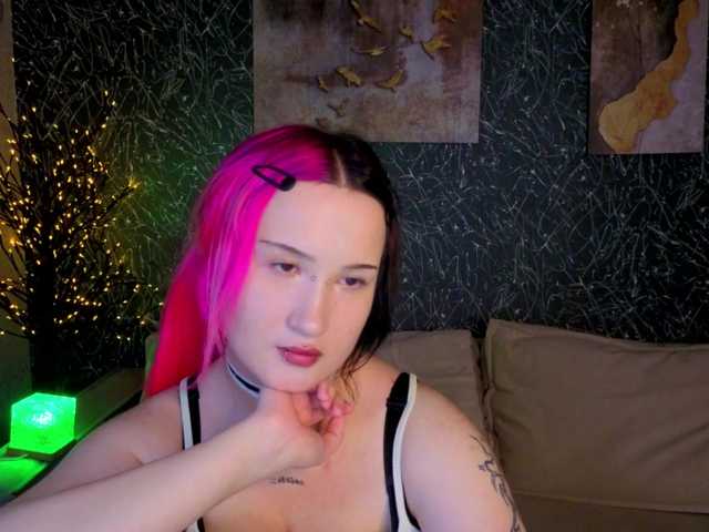 Ekimmj-age live cam on BongaCams