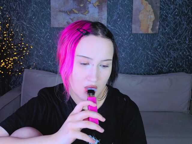 Ekimmj-age live cam on BongaCams
