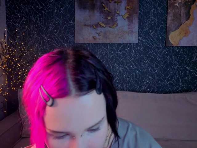 Ekimmj-age live cam on BongaCams
