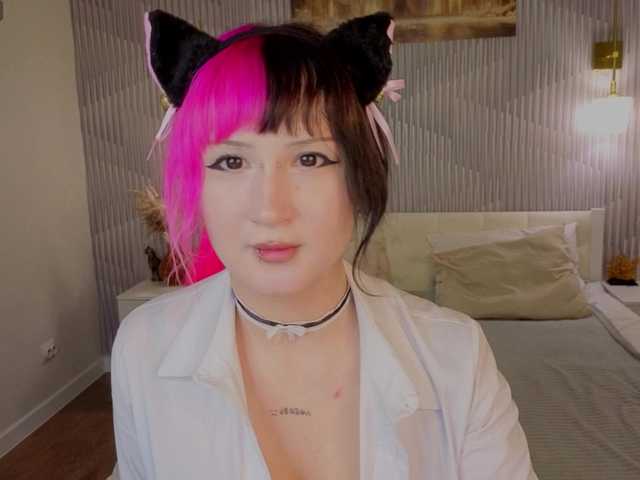Ekimmj-age live cam on BongaCams