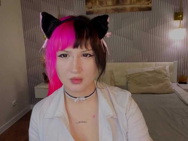 Ekimmj-age live cam on BongaCams