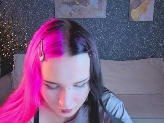 Ekimmj-age live cam on BongaCams