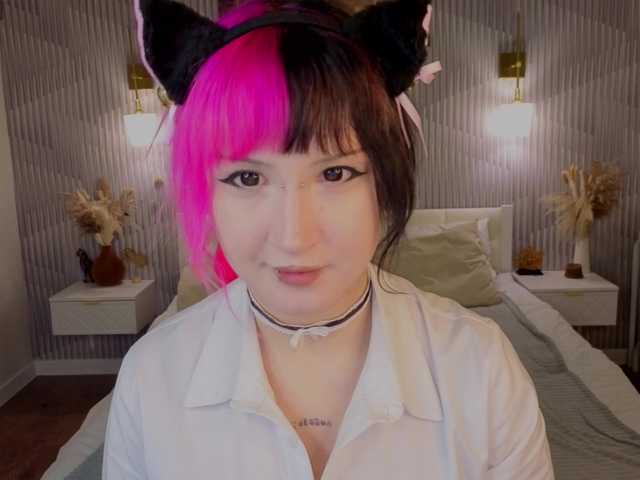 Ekimmj-age live cam on BongaCams