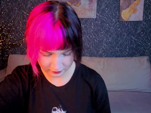 Ekimmj-age live cam on BongaCams