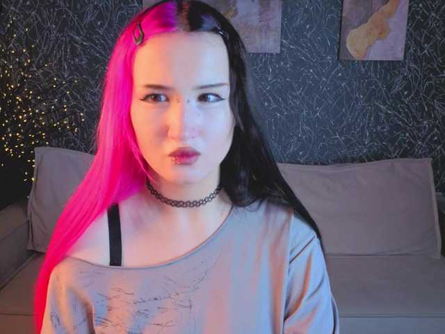 Ekimmj-age live cam on BongaCams