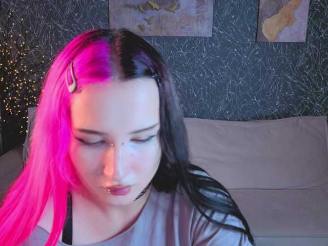 Ekimmj-age live cam on BongaCams