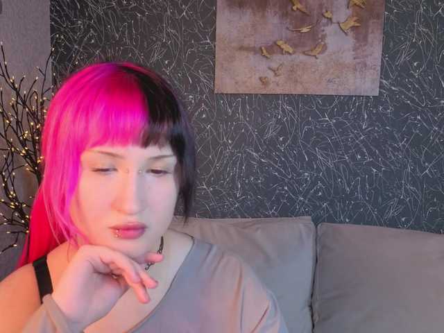 Ekimmj-age live cam on BongaCams
