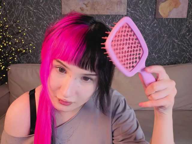 Ekimmj-age live webcam show