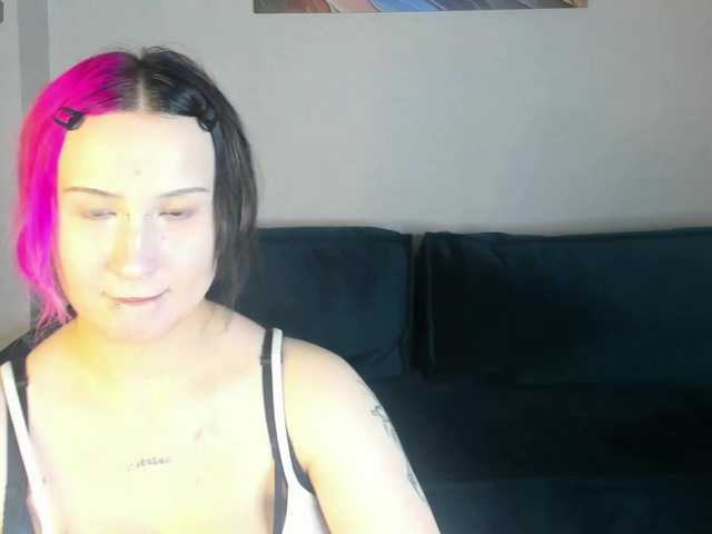 Ekimmj-age live cam on BongaCams