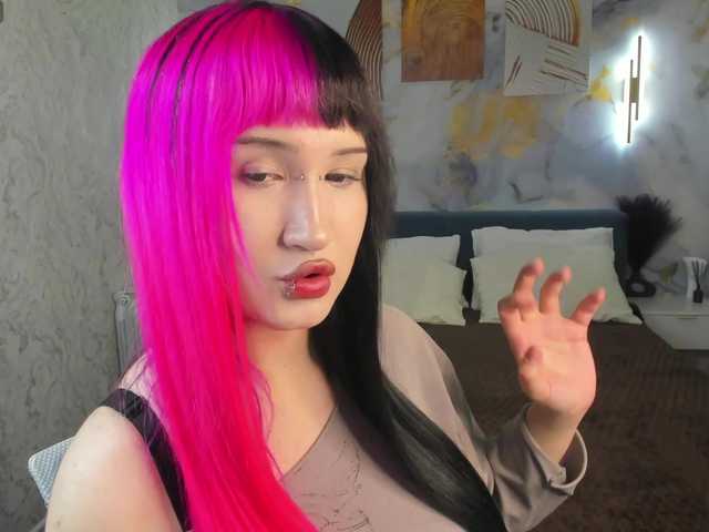 Ekimmj-age live webcam show