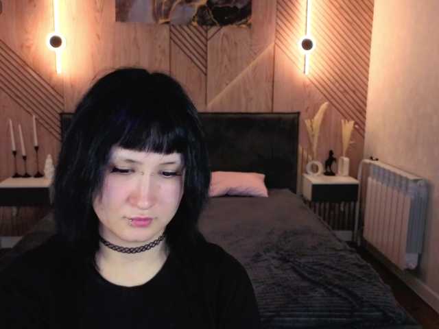 Ekimmj-age live cam on BongaCams