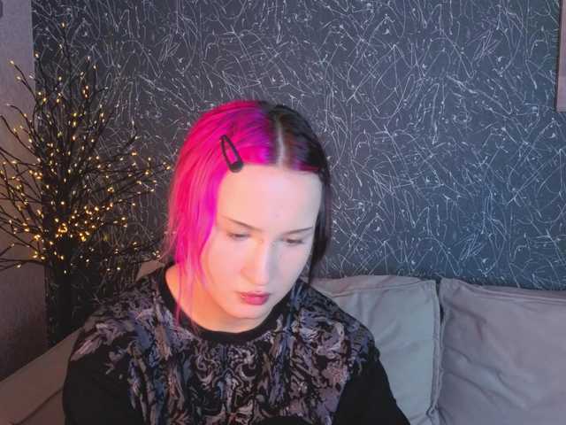 Ekimmj-age live cam on BongaCams