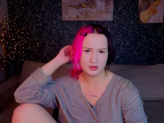 Ekimmj-age live cam on BongaCams