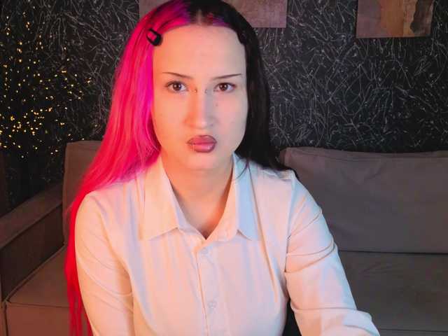 Ekimmj-age live cam on BongaCams