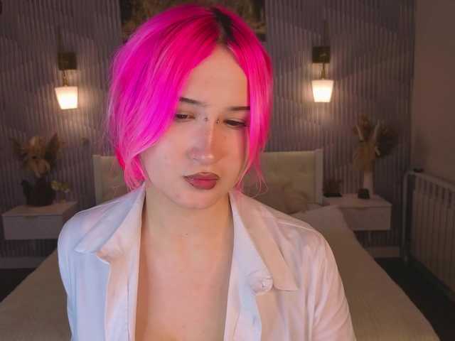 Ekimmj-age live cam on BongaCams
