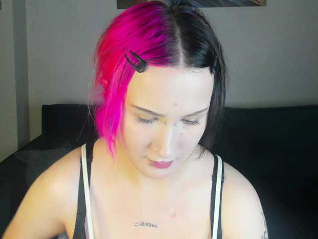 Ekimmj-age live cam on BongaCams