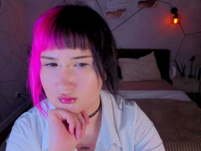 Ekimmj-age live cam on BongaCams
