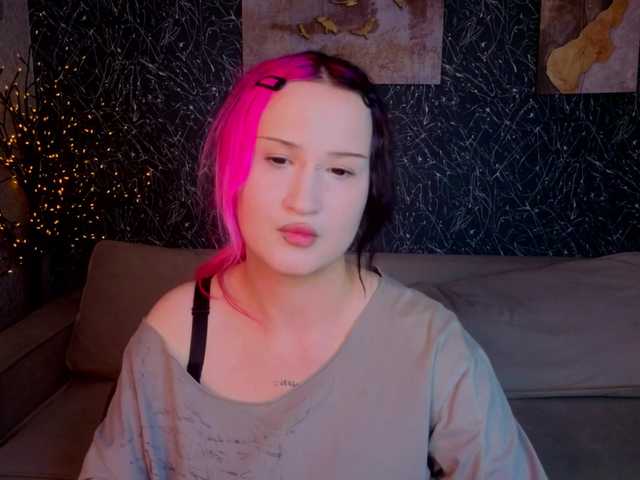 Ekimmj-age live cam on BongaCams