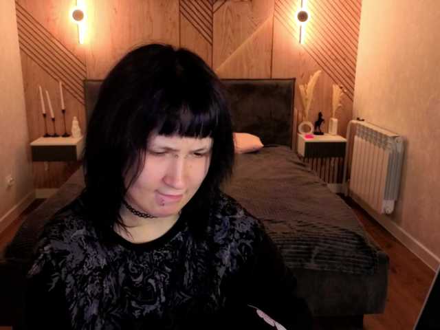 Ekimmj-age live cam preview