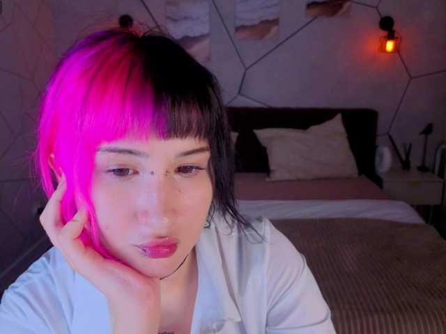 Ekimmj-age live cam on BongaCams