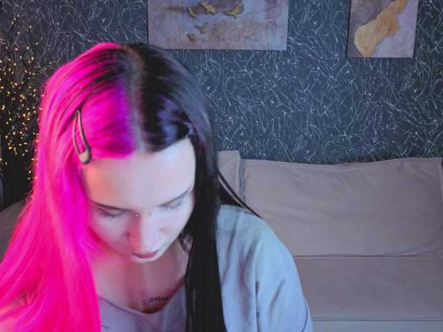 Ekimmj-age live cam on BongaCams