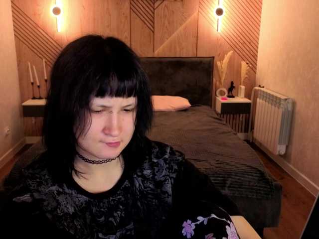 Ekimmj-age live cam preview